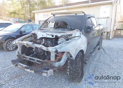 2017 Ram 1500 Express 4X4 5'7 Box z USA, uszkodzony, nr VIN 3C6RR7KT6HG533000